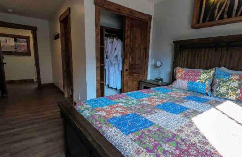 Historic District Bed & Breakfast | Clear Creek Inn