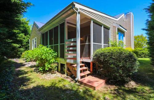 Clearwater House | Clearwater - 33718 East Hampton Ln
