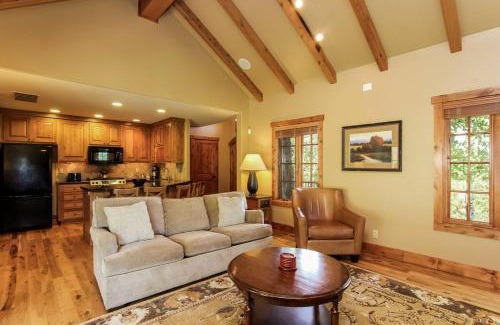 Tamarack Resort House | Clearwater Cottage 87 at Tamarack Resort by Casago McCall - Donerightmanagement