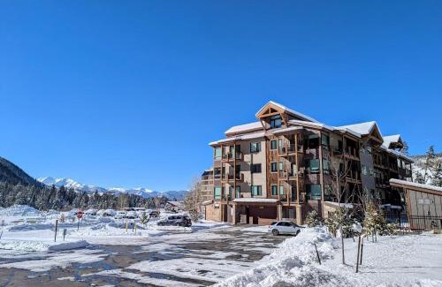 Lakeside Village House | Clearwater Lofts Bldg 2 205 by SummitCove Lodging