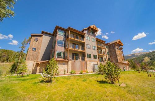 Lakeside Village House | Clearwater Lofts Bldg 2 205 by SummitCove Lodging