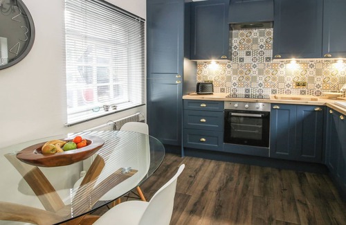 Halfway House Cottage | CLEMATIS COTTAGE, pet friendly, with open fire in Minsterley