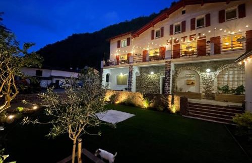 Valcarlos House | Clementenia