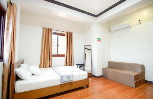Alfonso House | Cleofe's Place, Unique 3BR villa near Tagaytay City