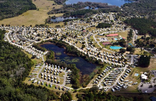Clermont RV Rental | Clerbrook Golf & RV Resort - Caravan Park