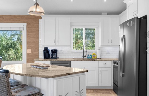 Anna Maria House | Click for Discount! Beach House w/pool on the north end of AMI