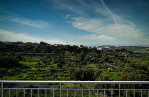 Xaghra Apartment | Cliff Edge Apartment in Xaghra