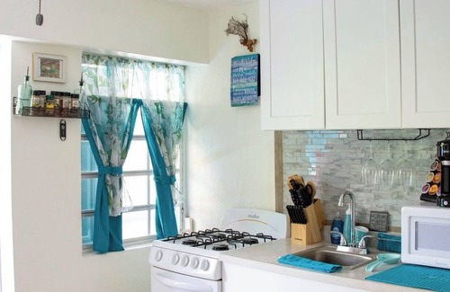 Estate Fortuna Hill Apartment | Cliff Hang’R is your private oasis. Where you can relax and enjoy nature