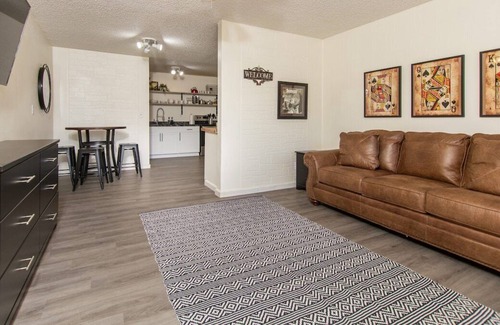 Rimrock Apartment | *Cliff View Apts #1*King Bed*Central Location*