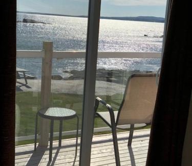 Indian Harbour Hotel | Clifty Cove Motel
