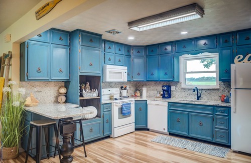 Lane House | Clinton Lake Vacation Rentals Logan’s Landing Just minutes to Lake