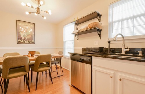Countryside House | ClintonCrest: Private Yard & Near DC
