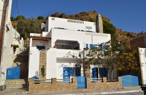 Ormos Korthiou House | CLIO'S BEACH HOUSE - DELUXE BEACH FRONT PROPERTY