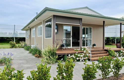 Clive Cottage | Clive cottage situated on a working Kiwifruit orchard