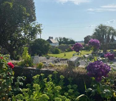Quilty Bed & Breakfast | Clonmore Lodge B&B