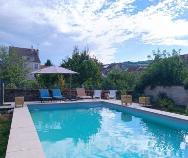 Nolay Apartment | Clos de la Providence, gîte, piscine et Spa 3 chambres