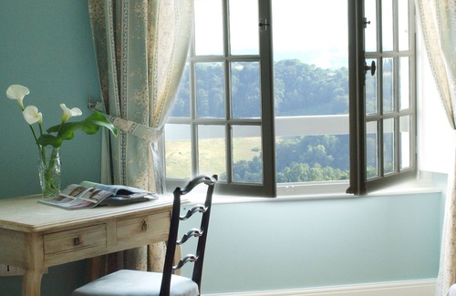 Jurancon House | Clos Mirabel Idyllic C18 Manor House B&B or Whole House + pool sleeps 10+ PAU