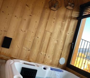 Saint-Jean-Saint-Nicolas Ski Chalet | Clos Shambhala-Chalet d'hôtes