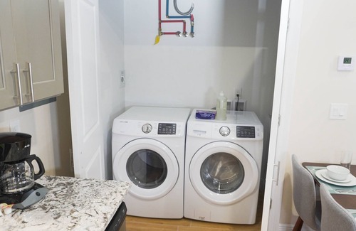 Biloxi Apartment | 🔥CLOSE 2 SHORE❤️ | SLEEPS 3 W/BEACH VIEWS