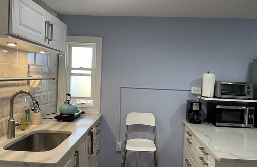White Plains House | Close to a train, White Plains to NYC.