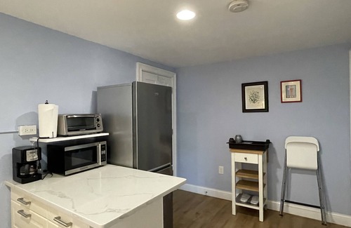 White Plains House | Close to a train, White Plains to NYC.