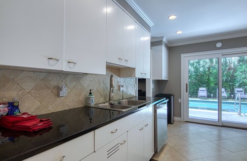 Heritage Woods House | Close to Beach with a Large Private Pool that can be heated. Paradise in HHI!