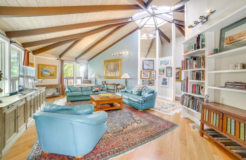 Aptos House | Close to Beaches and Hiking Beautiful Aptos Abode