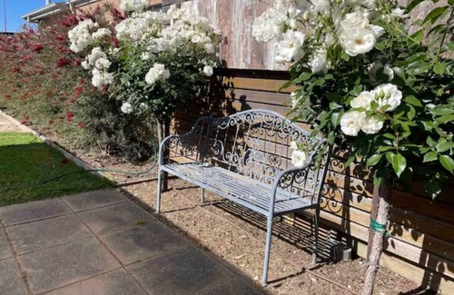 Kennington House | Close to Bendigo CBD - Spacious Home 3BR 2Bath WiFi Quiet Location