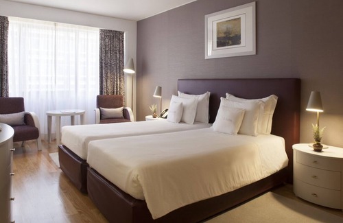 Santo Antonio House | Close to Botanical Garden of Lisbon! Pet-friendly Unit with Kitchenette