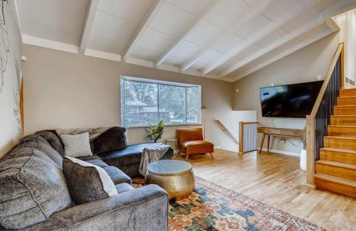 Arvada Plaza Area House | Close to Denver & Golden - Perfect for Groups