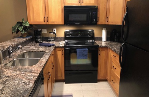 Sicamous Condo | Close to everything: shopping, beach, boating, hiking, golfing or just relaxing!