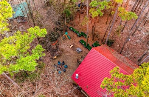 Broken Bow House | Close to Lake Putt Putt, Pool Table, Play set