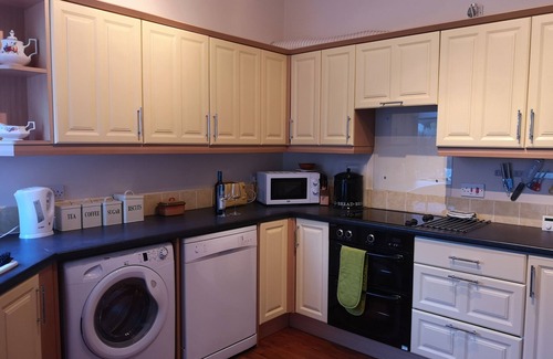 Kinross House | Close to Loch Leven. Excellent location for travelling & keen golfers.