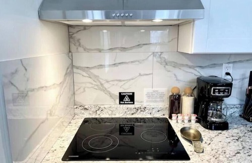 Franklin Square Apartment | Close to NYC/Parking/Pet-Friendly/FREE WI-FI