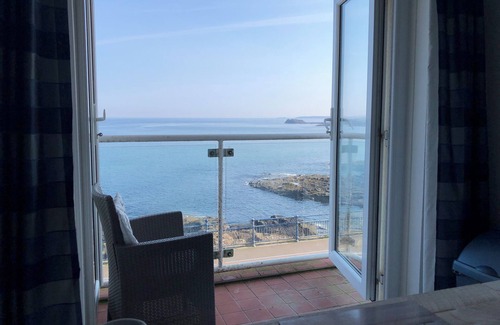 Portstewart Apartment | Close to Portrush golf with superb views of the north Irish Coast.Cool apartment
