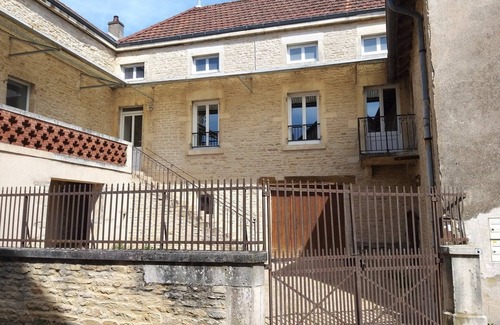 Jugy House | Close to Prainet "Bordelet"
