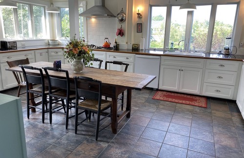 Round Pond House | Close to Round Pond Harbor and all that mid-coast Maine has to offer!