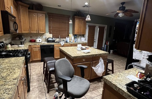 Maryvale House | Close to Stadium/Outlet stores/Casino/Resort .1 mile -10min to downtown Phx.