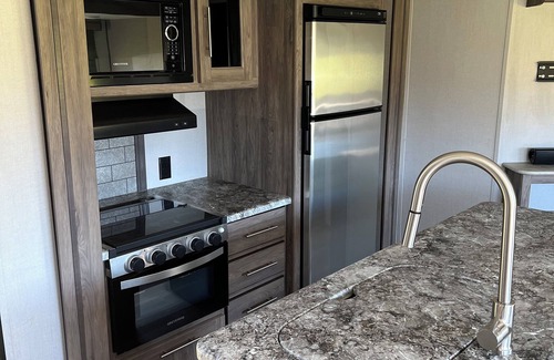 Delta RV Rental | Close to Talladega, Cheha Mountain State Park, Lake Wedowee, and fishing.