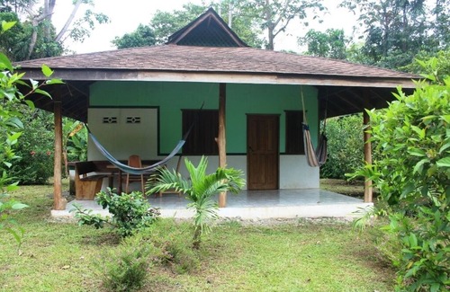 Cahuita Cabin | Close to the beach! Cabina C 1 for up to 5 people. Fully equipped kitchen!