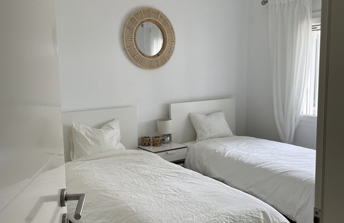 Portals Nous House | Close to the beach, modern facilities & large garden, everything within walking distance. WIRELESS INTERNET ACCESS