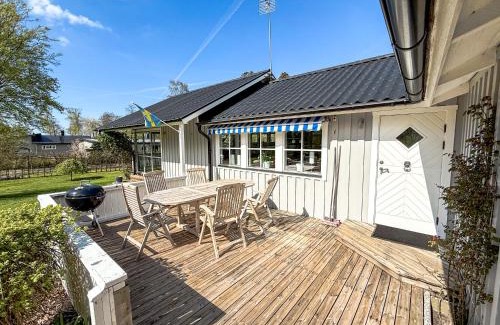 Falkenberg House | Close to the Beach, Large Garden with 2 Patios & BBQ