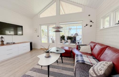 Falkenberg House | Close to the Beach, Large Garden with 2 Patios & BBQ