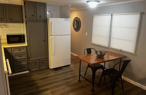 Laurel House | Close to the beach!
