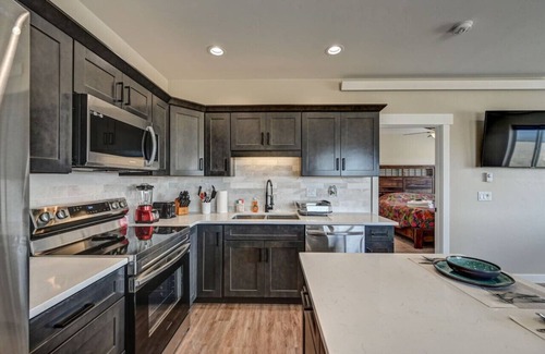 Buena Vista Apartment | Close to town and dog walking area!