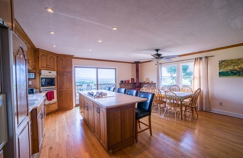 Lexington House | Close to VA Horse Ctr. and downtown Lexington, W&L, VMI. Sleeps 11. Mtn views.