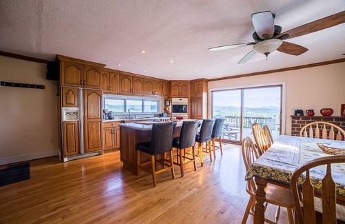 Lexington House | Close to VA Horse Ctr. and downtown Lexington, W&L, VMI. Sleeps 11. Mtn views.
