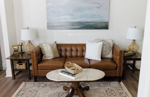 York Apartment | Close to Wellspan, York College, Appell! Washer/dryer in unit.