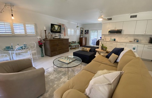 Vanderbilt Beach Apartment | Closest studio to Vanderbilt Bch, lovely remodel, yard, has everything & extras!