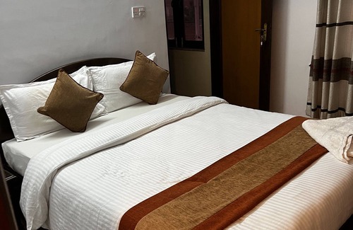 Madhyapur Thimi Hotel | Cloud 9 Garden